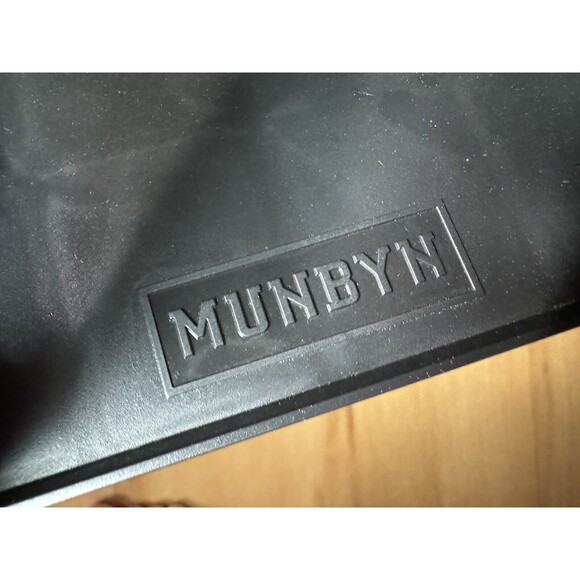 MUNBYN Label Holder for Rolls and Fan-Fold Labels, Shipping Label Roll Holder - Picture 7 of 7
